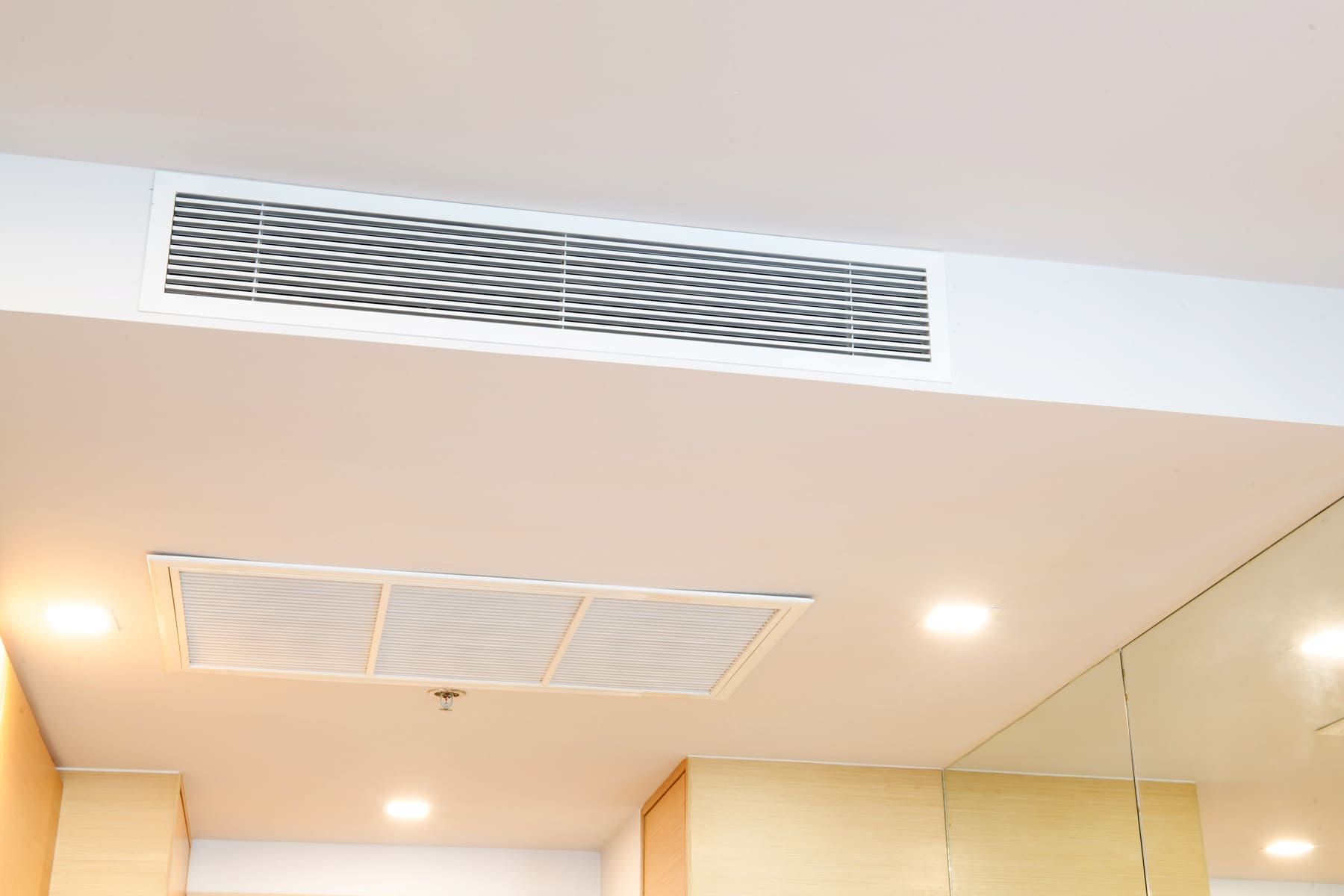 air conditioning unit with dust on the filter